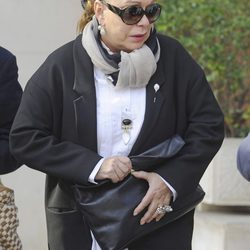 Massiel en el entierro de su madre