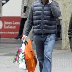 Luis Alfonso de Borbón paseando por las calles de Madrid