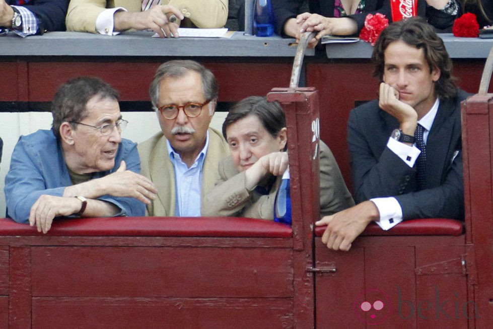 Fernando Sánchez Dragó, Federico Jiménez Losantos y Feliciano López en la corrida de la Prensa
