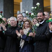 Marta Luisa y Haakon de Noruega en el concierto en recuerdo a las víctimas de Utoya