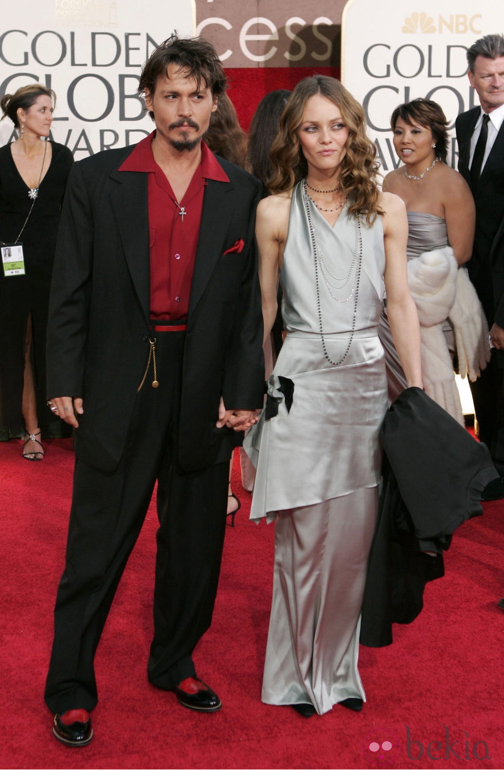 Johnny Depp y Vanessa Paradis en los Globos de Oro 2006