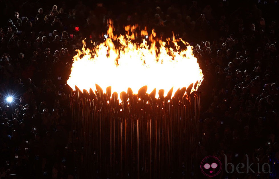 El pebetero encendido en la ceremonia de apertura de los Juegos Paralímpicos de Londres 2012