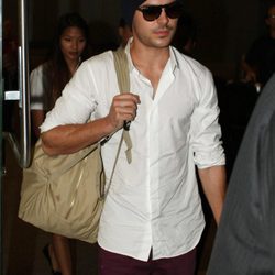 Zac Efron vuelve a Los Angeles tras su paso por la Mostra 2012