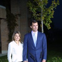 El Príncipe Felipe y Letizia Ortiz en el anuncio oficial de su compromiso en 2003