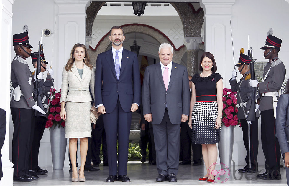 Los Príncipes de Asturias con el Presidente y la Primera Dama de Panamá