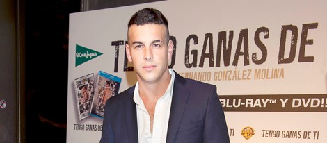 Mario Casas en la firma del DVD de 'Tengo ganas de ti'