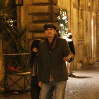 Ashton Kutcher y Mila Kunis se enfadan con la prensa en Roma
