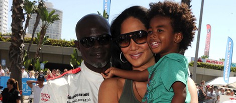 Kimora Lee Simmons, Djimon Hounsou y Kenzo Lee en un evento de Toyota