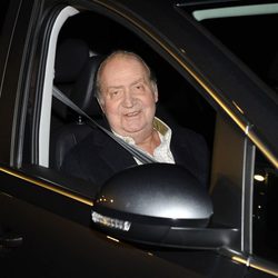 El Rey Juan Carlos sale del hospital tras la operación de cadera izquierda