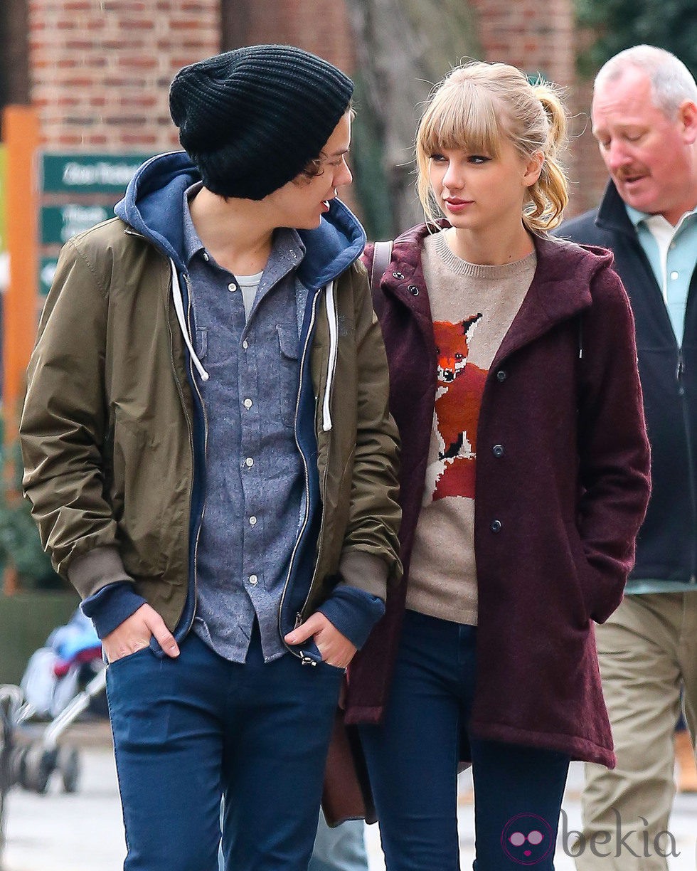 Harry Styles y Taylor Swift intercambian miradas