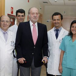 El Rey Juan Carlos junto al doctor Ángel Villamor