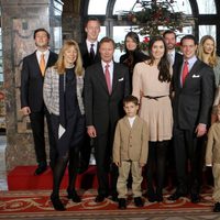 Foto familiar con motivo del compromiso de Félix de Luxemburgo y Claire Lademacher