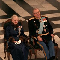 La Reina Margarita y Enrique de Dinamarca en una recepción de año nuevo