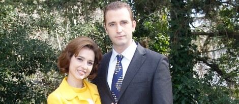 Fernando Gil y Cristina Brondo en la presentación de la miniserie 'El Rey'