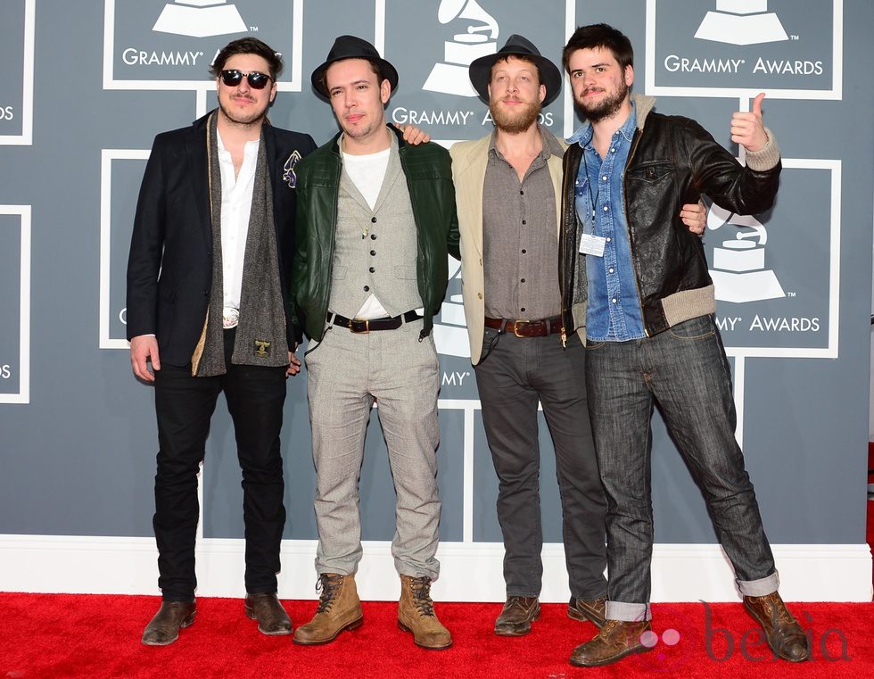 Mumford & Sons en los Grammy 2013