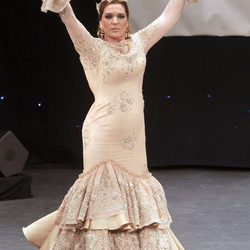 Raquel Bollo desfilando con la colección primavera/verno 2013 de Pepe Fernández