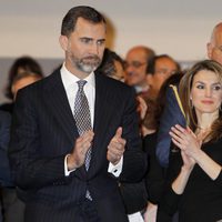 Los Príncipes de Asturias aplauden en el concierto en homenaje a las víctimas del terrorismo