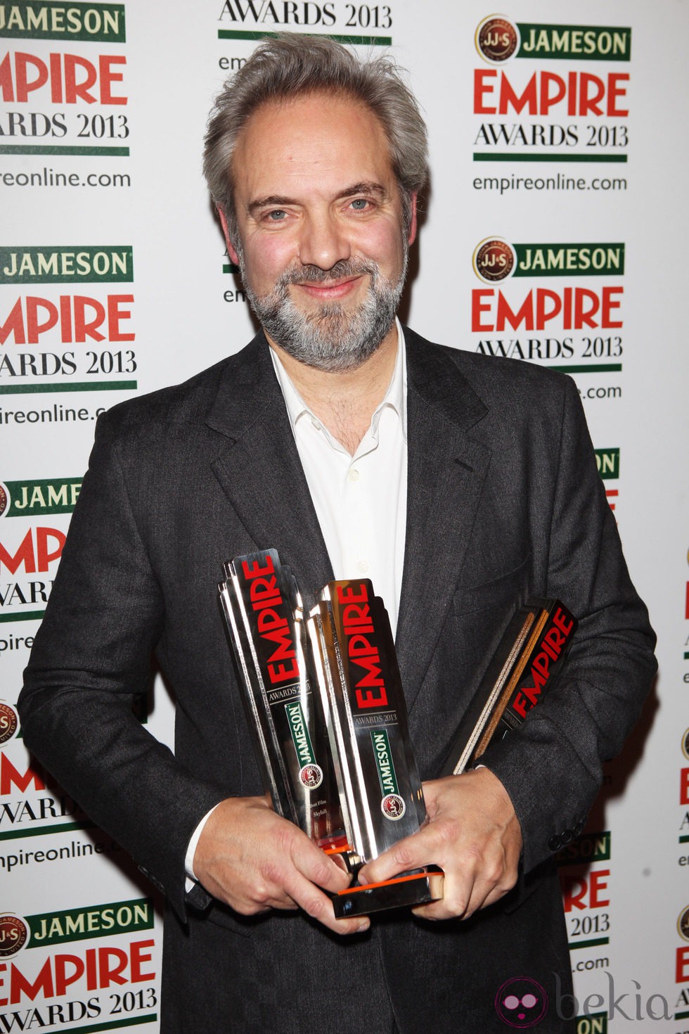 Sam Mendes con sus tres Premios Empire 2013