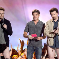 Seth Rogen, Zac Efron y Danny McBride en la gala de los MTV Movie Awards 2013
