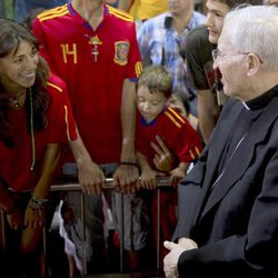 El público charla con Rouco Varela en el partido benéfico 'Gracias'