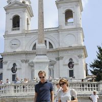 Beatriz de York y Dave Clark en la Plaza de España de Roma