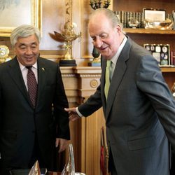 El Rey Juan Carlos recibe al Ministro de Asuntos Exteriores de Kazajstán Erlan Idrissov