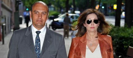 Ana Rosa Quintana y Juan Muñoz en la misa funeral de Alfredo Landa