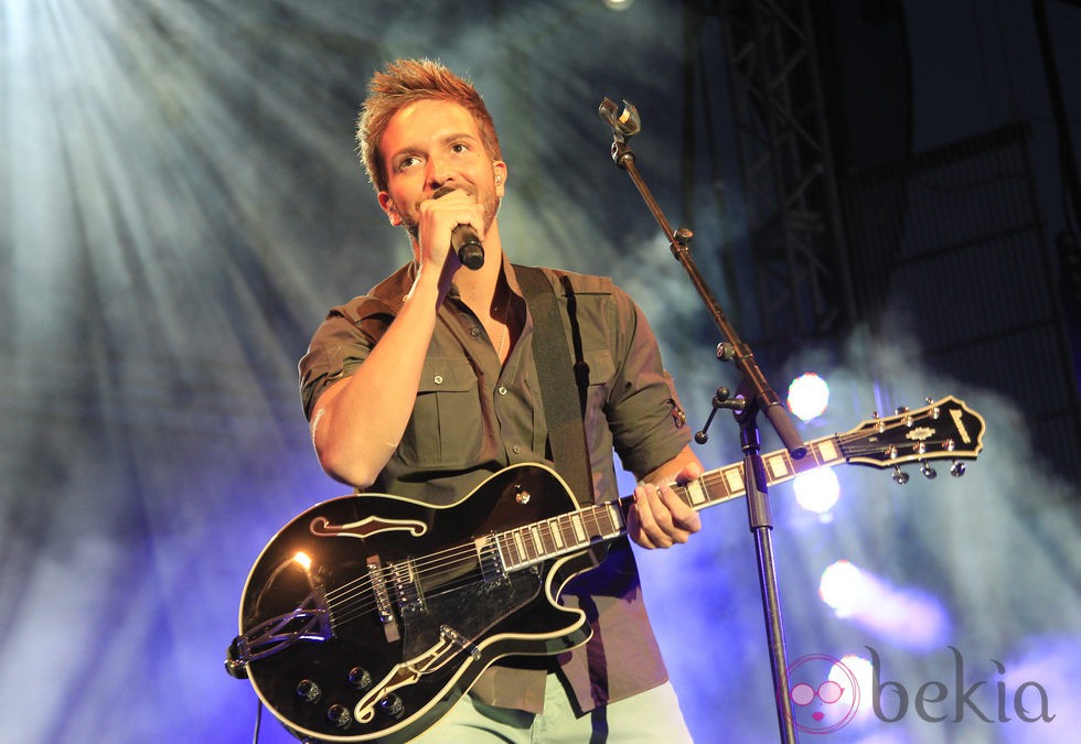 Pablo Alborán celebrando su 24 cumpleaños con un concierto en Cáceres