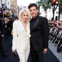 Kimberly Wyatt y Max Rogers en la premiere de 'Guerra Mundial Z' en Londres