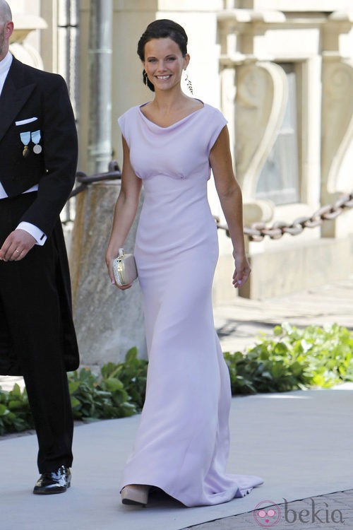 Sofia Hellqvist con un vestido malva en la boda de Magdalena de Suecia y Chris O'Neill