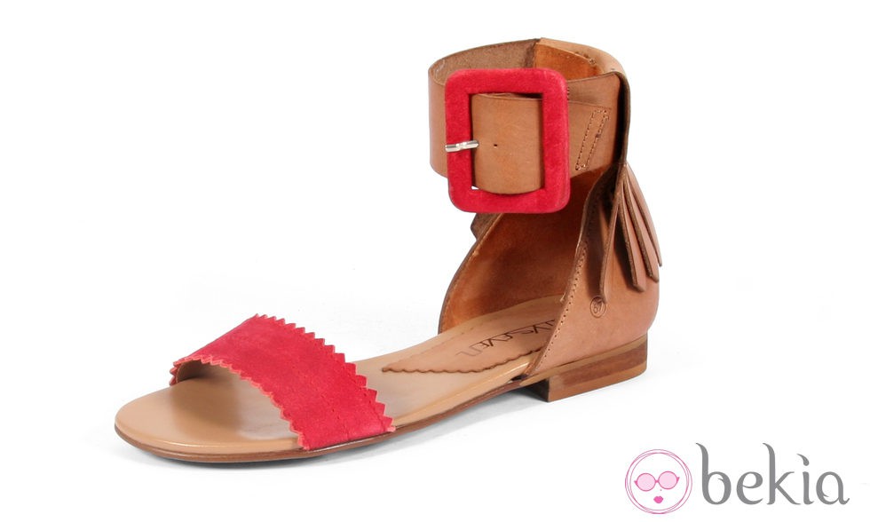 Sandalia anudada al tobillo de la colección primavera/verano 2013 de Sixtyseven