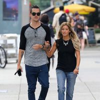 Ashley Tisdale y Christopher French tras anunciar su compromiso