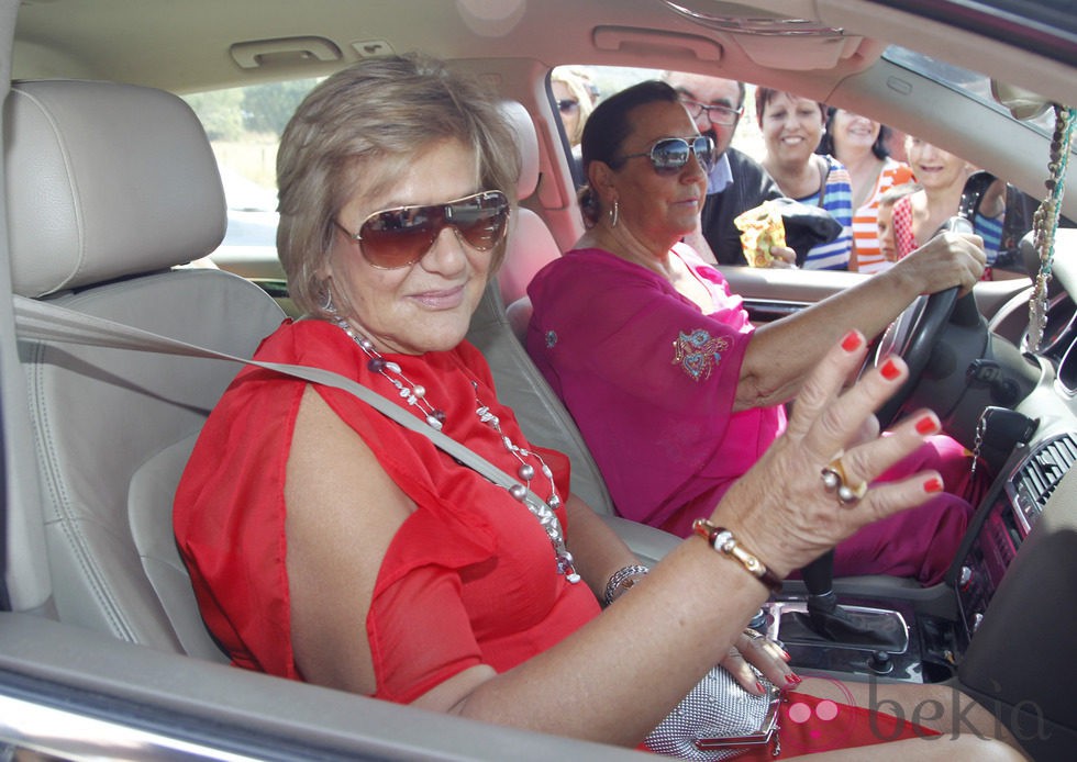 Carmen Bazán a su llegada a la Primera Comunión de su nieta Julia Janeiro