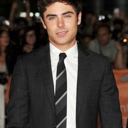 Zac Efron en el estreno de 'Parkland' en el Festival Internacional de Cine de Toronto 2013