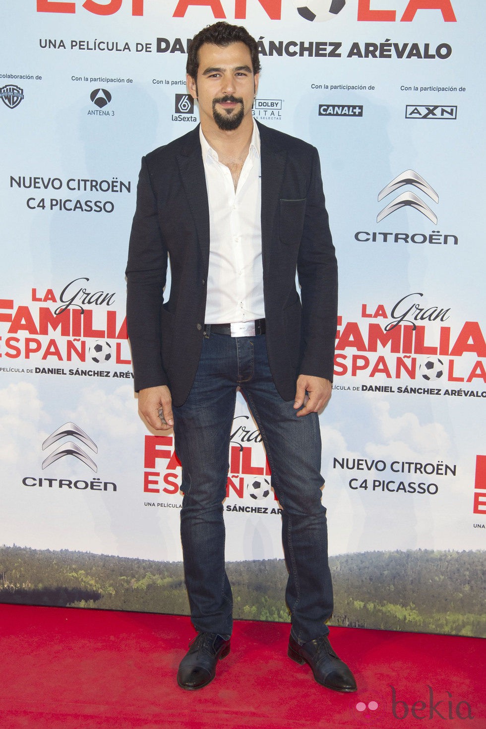 Antonio Velázquez en el estreno de 'La Gran Familia Española'