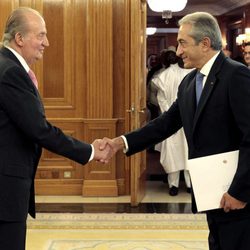 El Rey Juan Carlos en su último acto oficial antes de operarse de la cadera izquierda