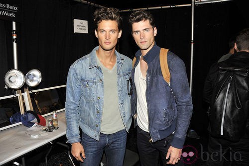 Sean O'Pry y Garrett Neff durante la Semana de la Moda de Nueva York