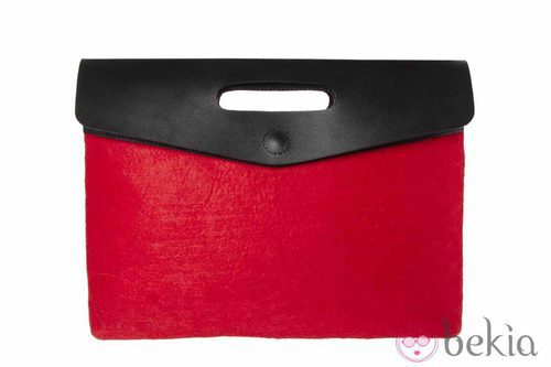 Clutch rojo y negro de la colección otoño/invierno 2013/2014 de Asos