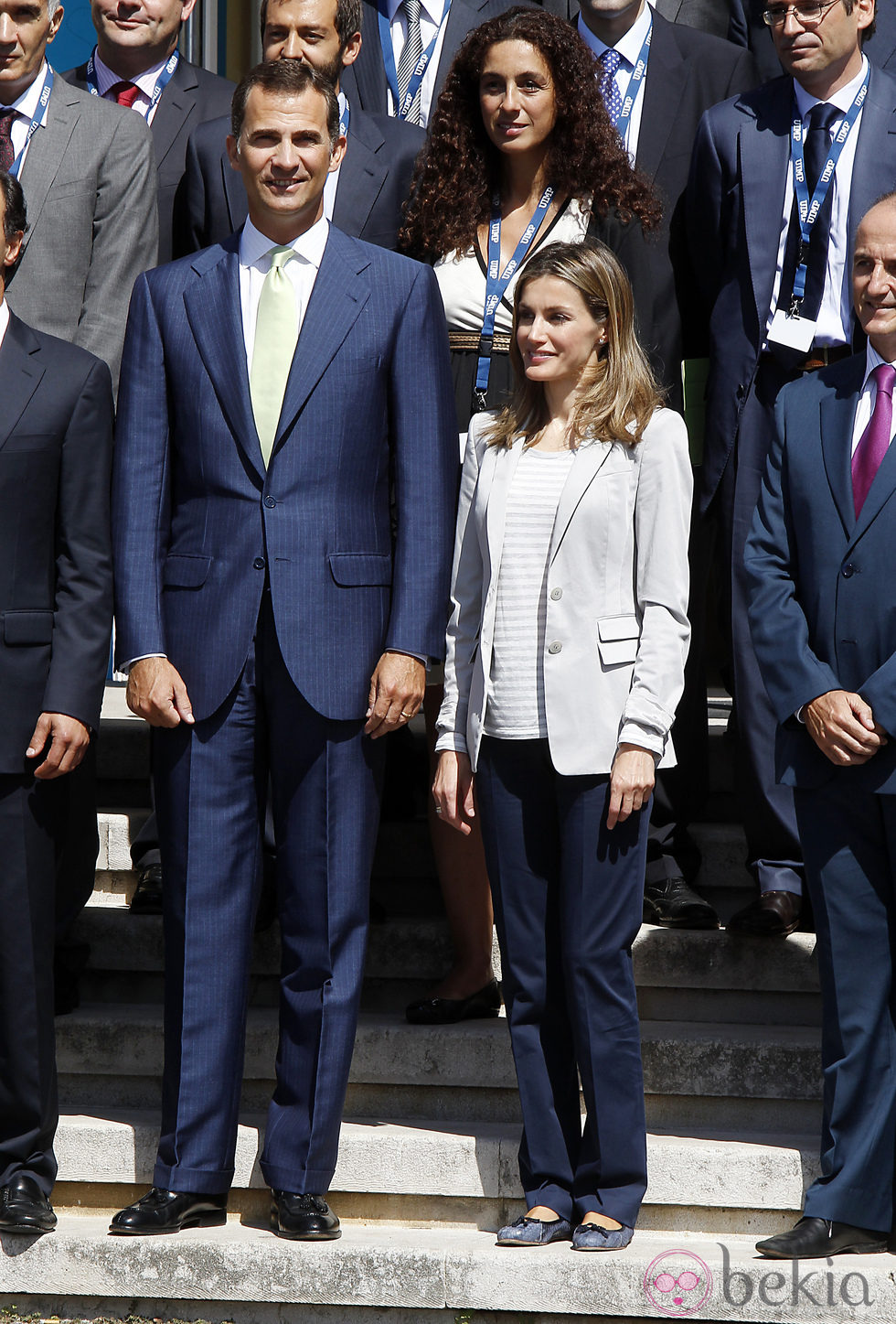 Los Príncipes Felipe y Letizia en un encuentro de telecomunicaciones en Santander