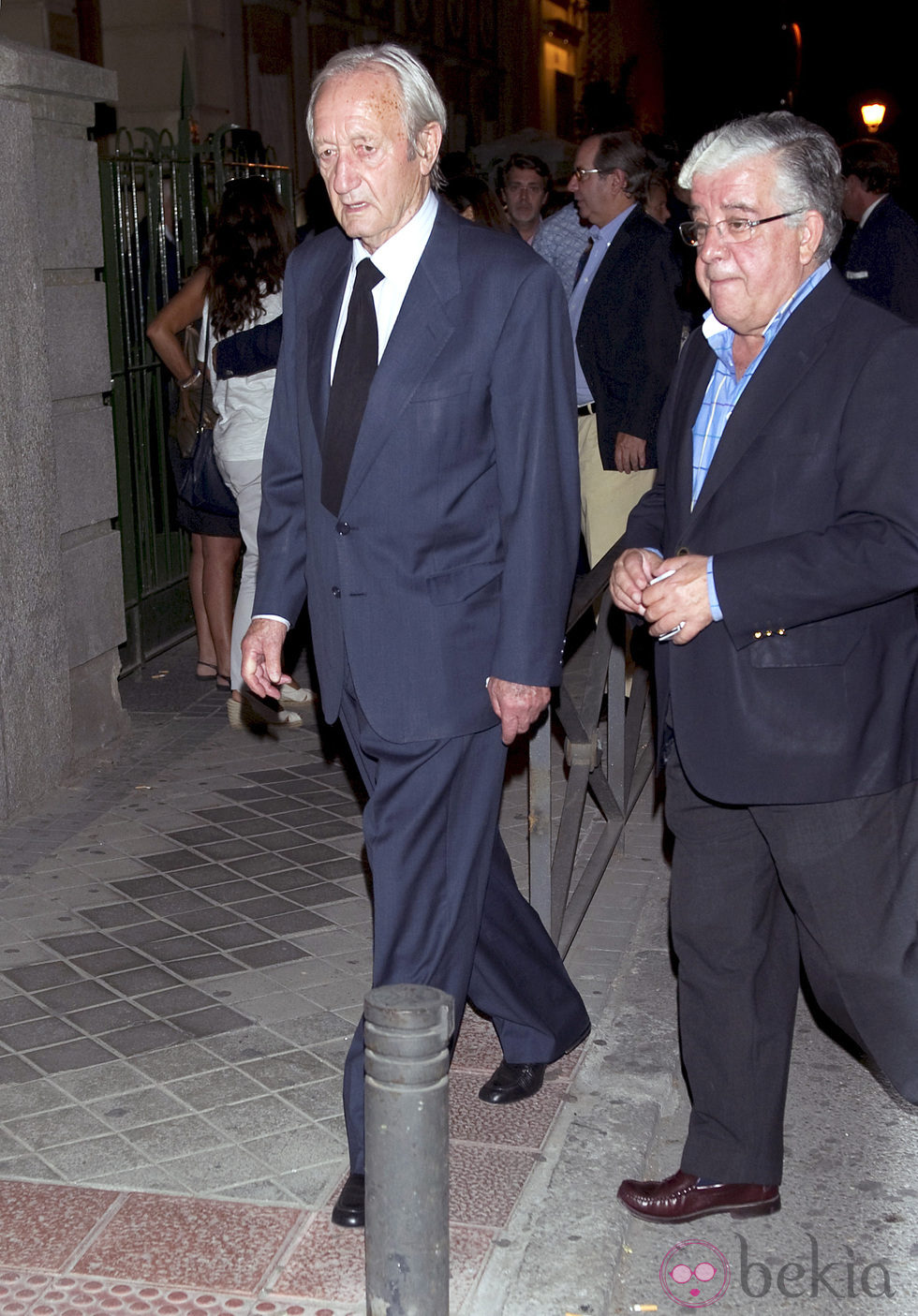 Julio Aparicio en la misa funeral de Maleni Loreto