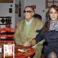 Jaime Ostos y Mari Ángeles Grajal en el Rastrillo Nuevo Futuro 2013
