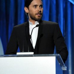 Jared Leto presentando un premio en los Producers Guild Awards 2014