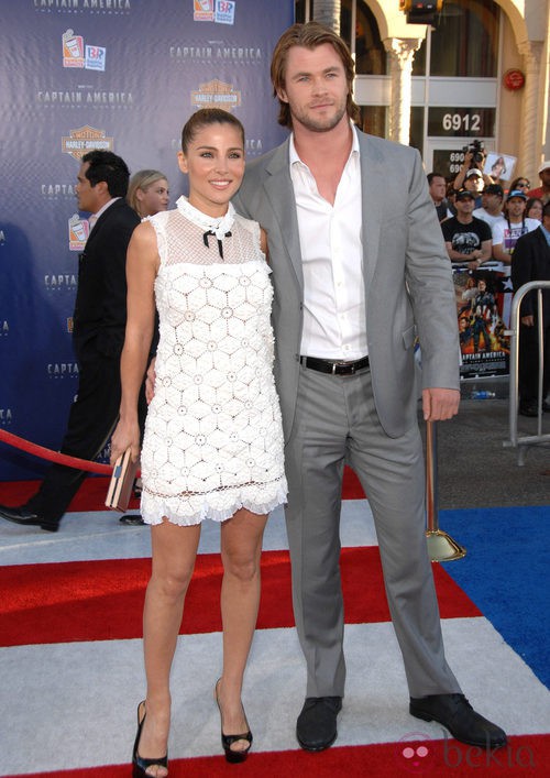 Elsa Pataky con un little white dress en la premiere de 'Capitán América: El primer vengador'