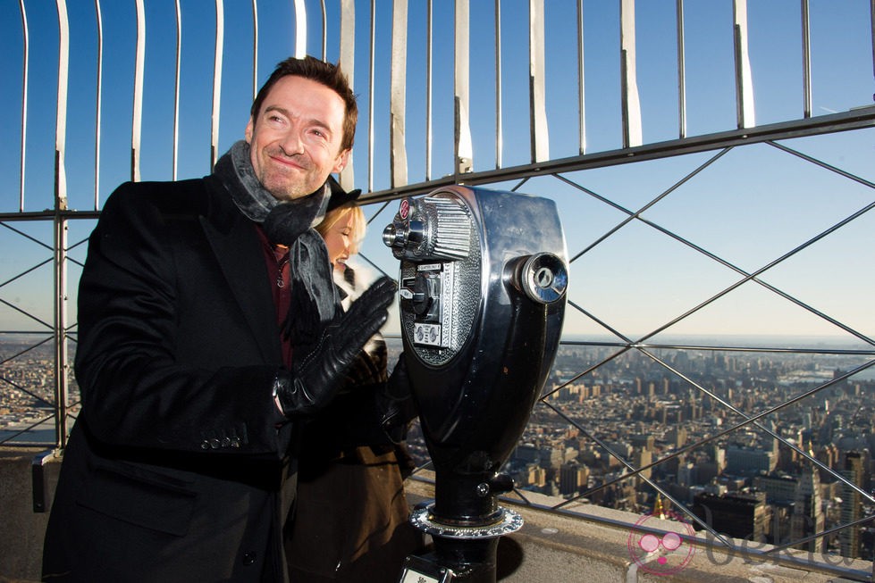 Hugh Jackman y su esposa Deborra-Lee Furness en el Empire State el Día de Australia