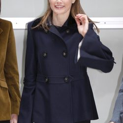 La Princesa Letizia saluda en la III edición del Foro Contra el Cáncer  
