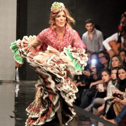 Raquel Bollo bailando sobre la Pasarela Flamenca de Jerez 2014