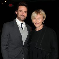 Hugh Jackman y Deborra-Lee Furness en el desfile de DKNY en la Semana de la Moda de Nueva York 2014