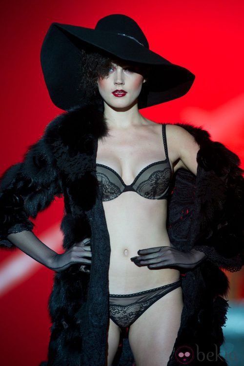 Look de la colección otoño/invierno 2014/2015 de Andrés Sardá en Madrid Fashion Week