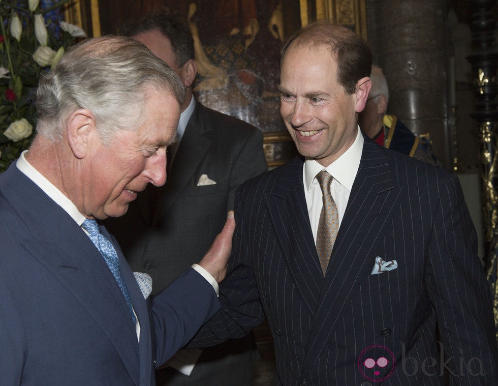 El Príncipe Carlos felicita por su 50 cumpleaños al Príncipe Eduardo en el Día de la Commonwealth