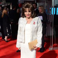 Joan Collins en los Prince's Trust Awards 2014